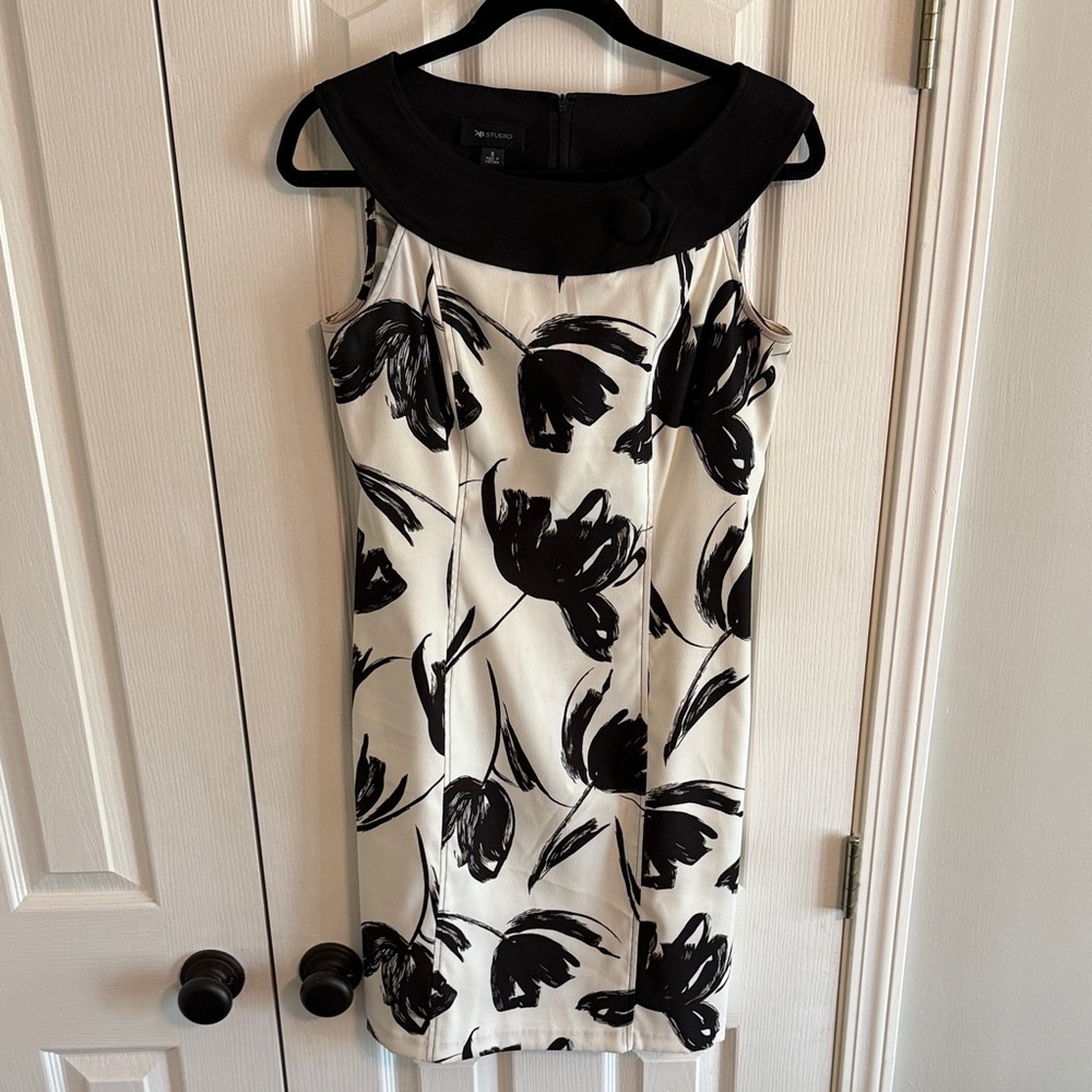 AB studio Black and Cream Floral Sheath Dress